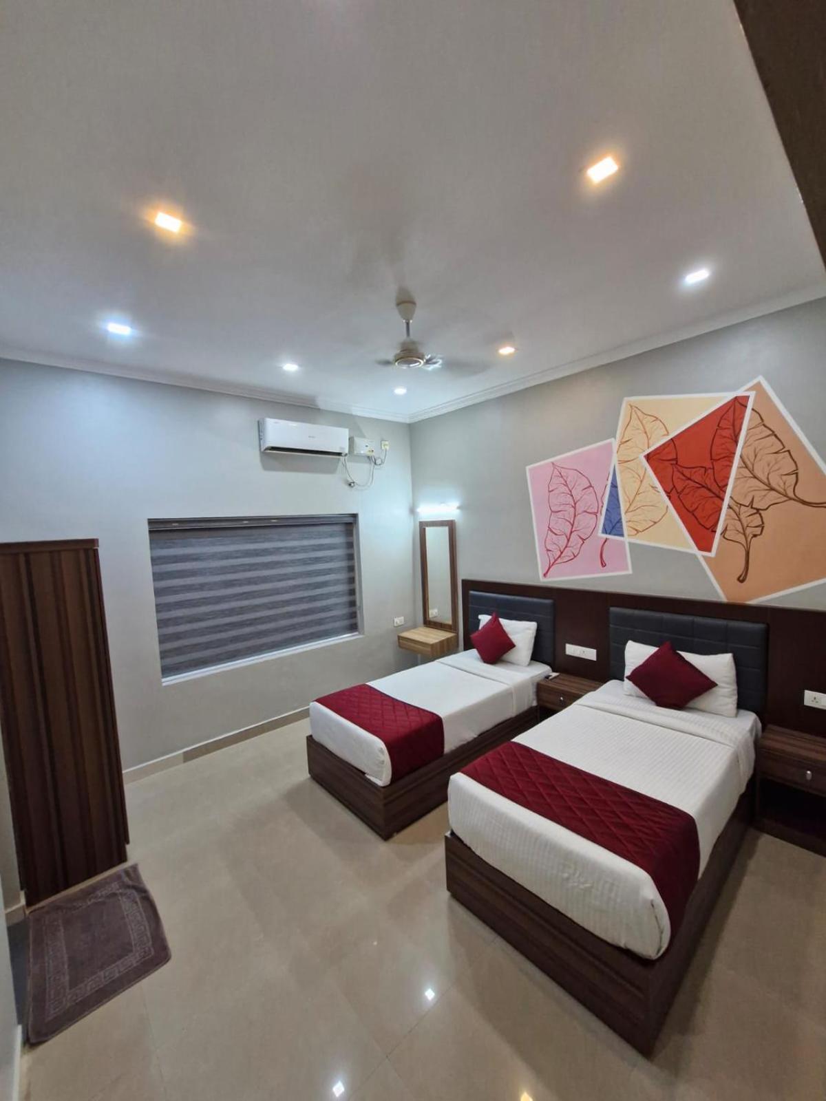 Hotel Muziris Manor Residency à Kochi Extérieur photo